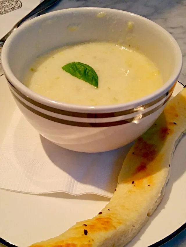 Potatoe and garlic soup|Cherryさん