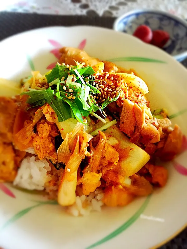 Snapdishの料理写真:鶏胸肉と青梗菜とおネギの卵とじ丼！|Tina Tomoko😋さん