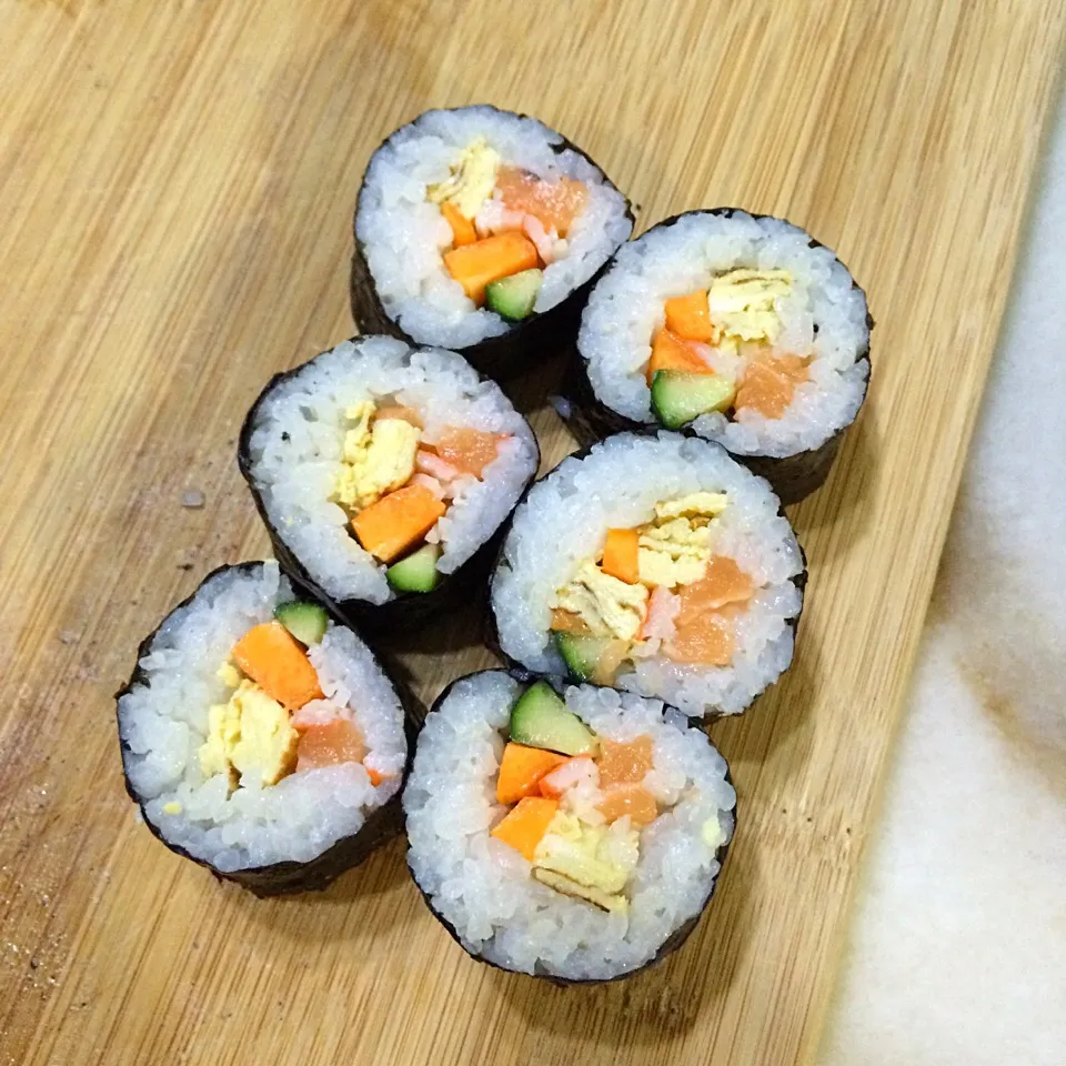 Homemade maki sushi roll!|prissyさん