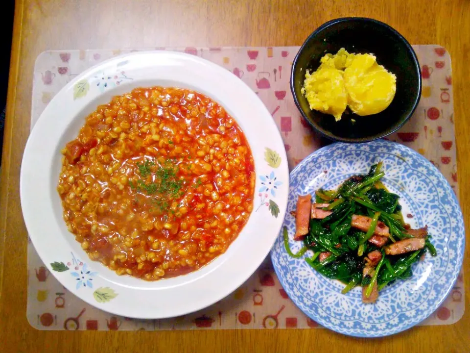 11月12日 押し麦のトマトリゾット ほうれん草とベーコンのバター炒め ふかし芋|いもこ。さん