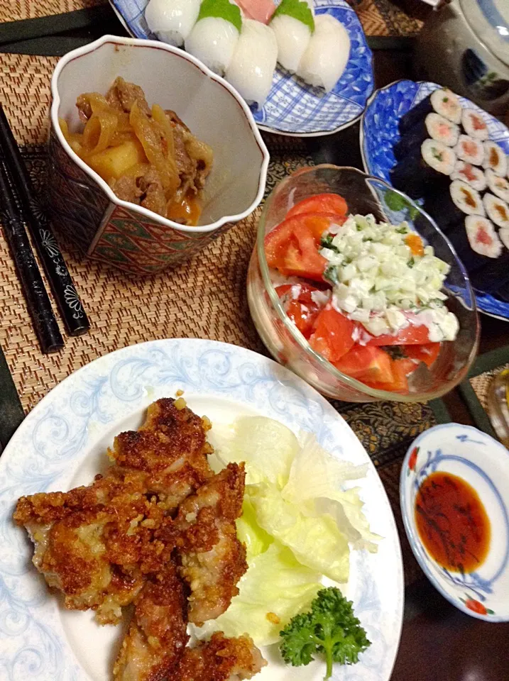 鶏肉の竜田揚げ＆トマトサラダ＆肉じゃが＆お寿司|まぐろさん