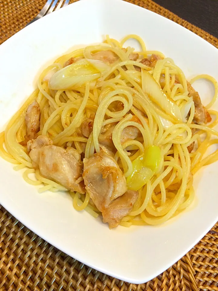 コクうま♡鶏肉と長ねぎのバター醤油スパゲティ♡|acoyaさん