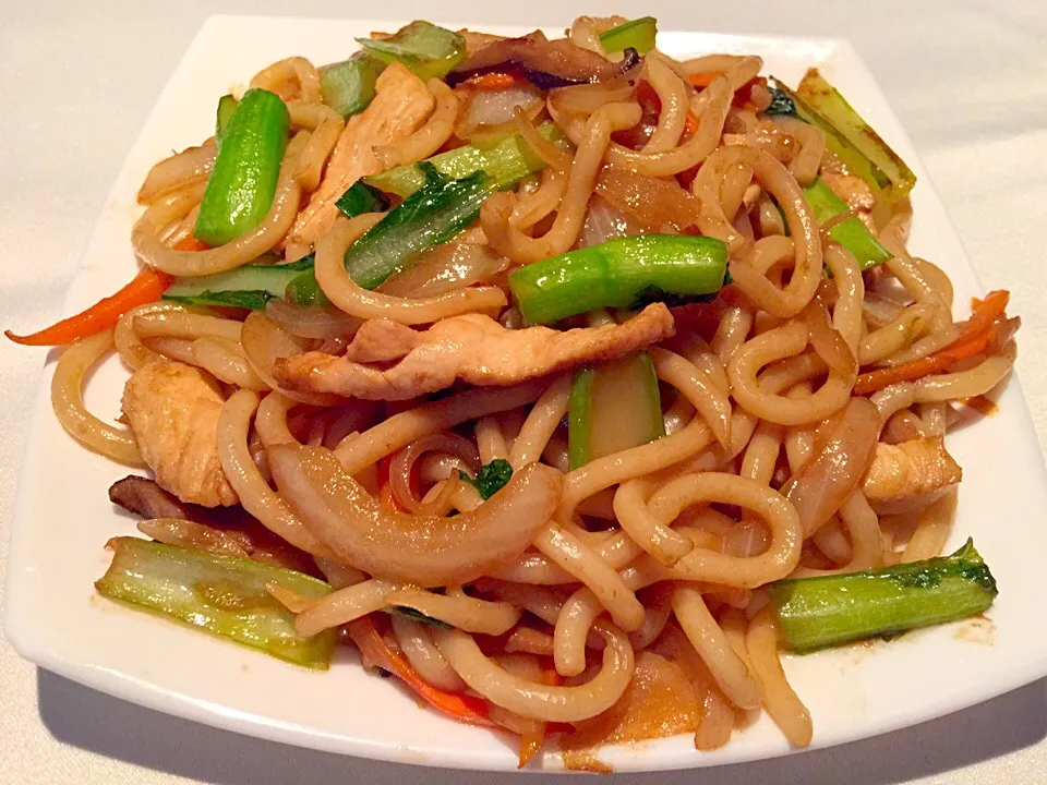 Udon salteado con pollo|youxizhouさん