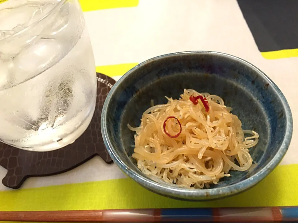 今宵の聖水沐浴の友達🍶
糸蒟蒻と縮緬雑魚の炒め煮どすぇ🍀
安くて簡単でダイエット好適品どす👯|にゃあ（芸名）さん