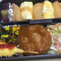 Snapdishの料理写真:お稲荷さん&オムライス&ハンバーグ弁当|KSさん