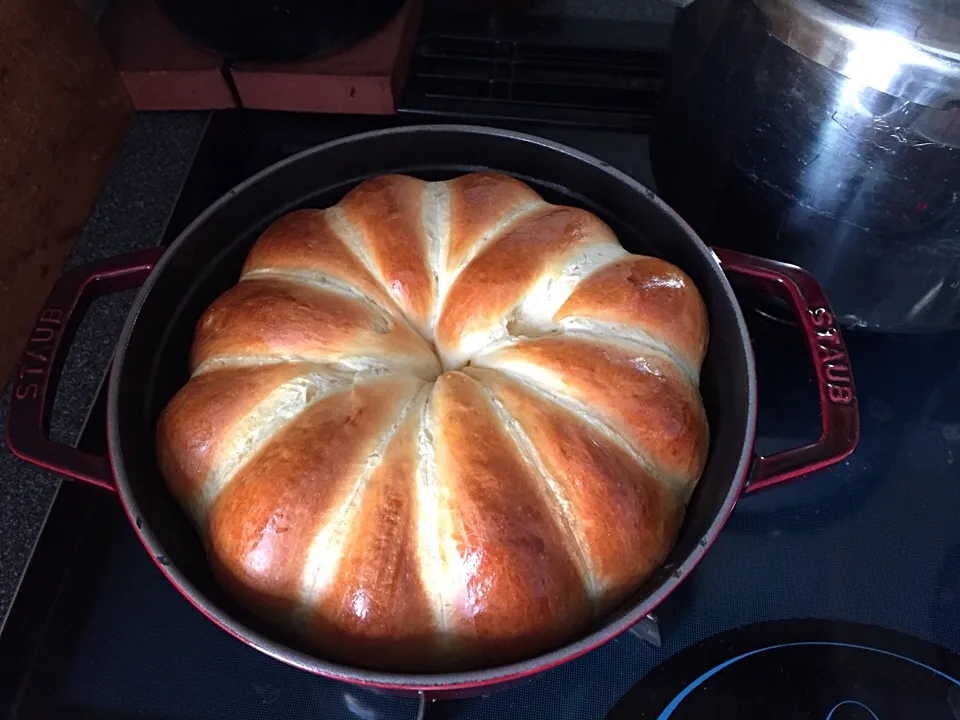 staub鍋でブリオッシュo(^▽^)o
ふふふo(^▽^)o|ミキのんさん