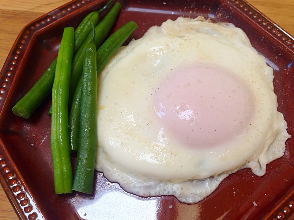 エルゴラン卵の目玉焼き|プリュパリスさん