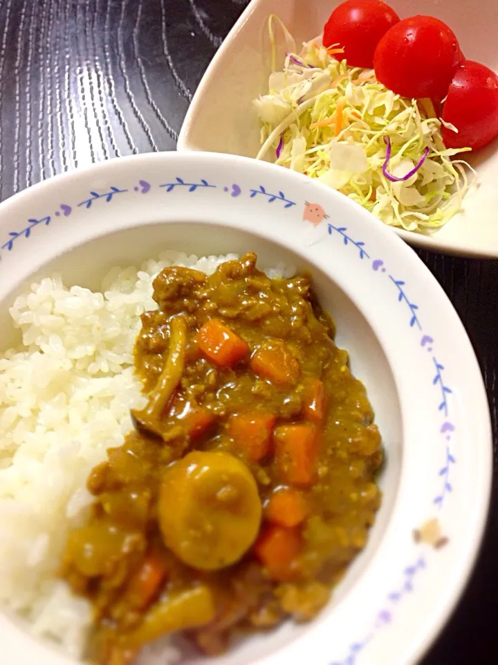 キーマカレー、サラダ
#ムスメご飯|mossan＠OSAKAさん