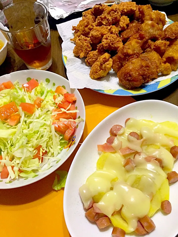 唐揚げ
ナゲット
コンソメスープ
ポテトのチーズ焼き
サラダ|ぴかちゅん★さん