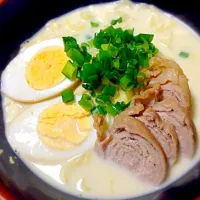 Snapdishの料理写真:なんちゃってとんこつ風ラーメン|うさぎさん