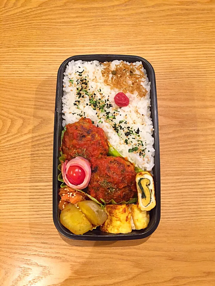 Snapdishの料理写真:ハンバーグ🍅弁当♪|hiromiさん