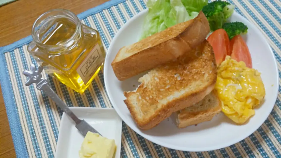 手作りパンと百花蜜でトーストモーニング( ＾ω＾ )|あぁちゃんさん