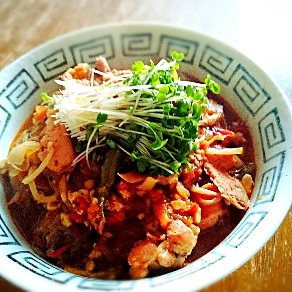 納豆キムチ煮込みうどん|プチテンよすさん