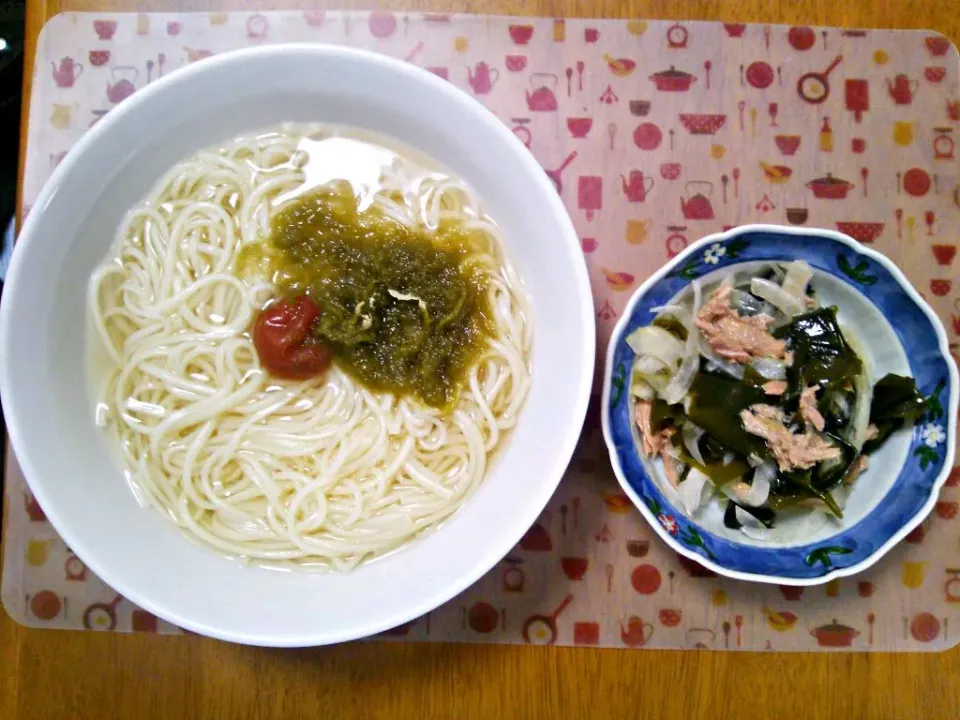 11月14日 とろろ昆布と梅のうどん 玉ねぎとわかめとツナのサラダ|いもこ。さん