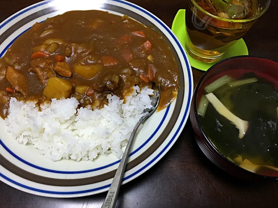 カレーライス🍛|くろまめさん