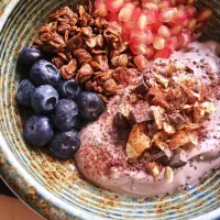 Chocolate Greek yogurt with chocolate granola, chocolate chunks/almond mix, chia seeds & fresh fruits