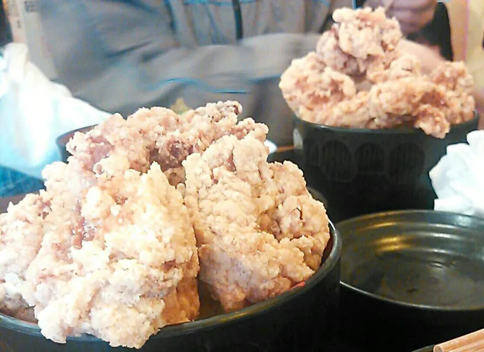 ひなたかなたの鶏の唐揚げ丼700円!!!|Kayo Matsudaさん