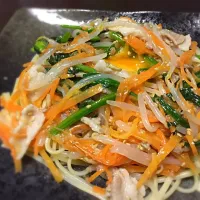 Snapdishの料理写真:ビビンバ パスタver|まさちゅーさん