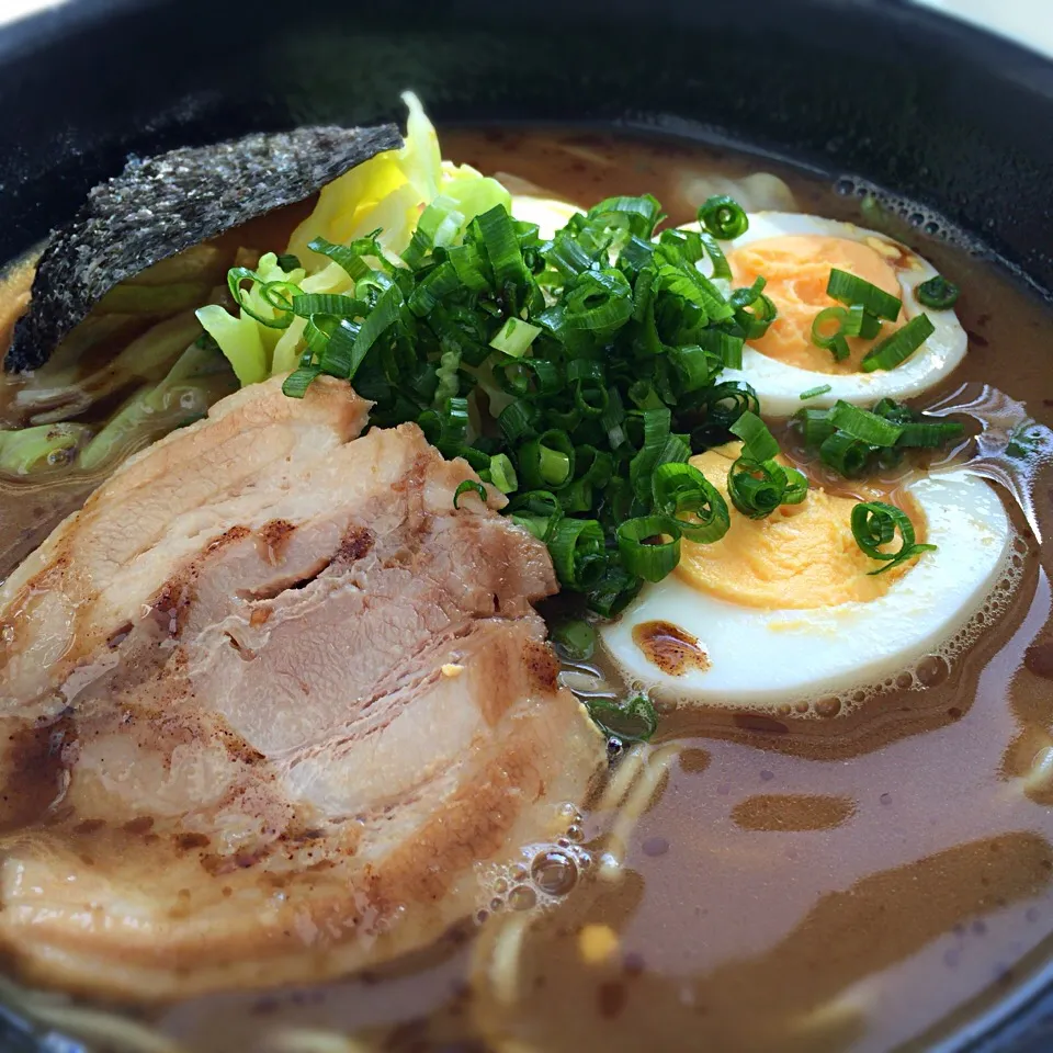 ラーメン写真アップしておきます。
今日は社食は「なんつっ亭」のラーメンだったので。|さるさん