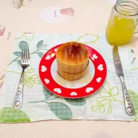 Snapdishの料理写真:ぐりとぐらのホットケーキ♡|Matsuda Reinaさん