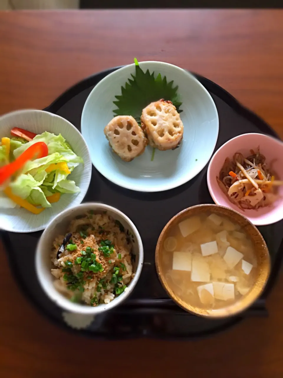 レンコンのはさみ揚げ
きんぴら
桜海老とひじきの炊き込みごはん
豆腐の味噌汁|ゆりさん