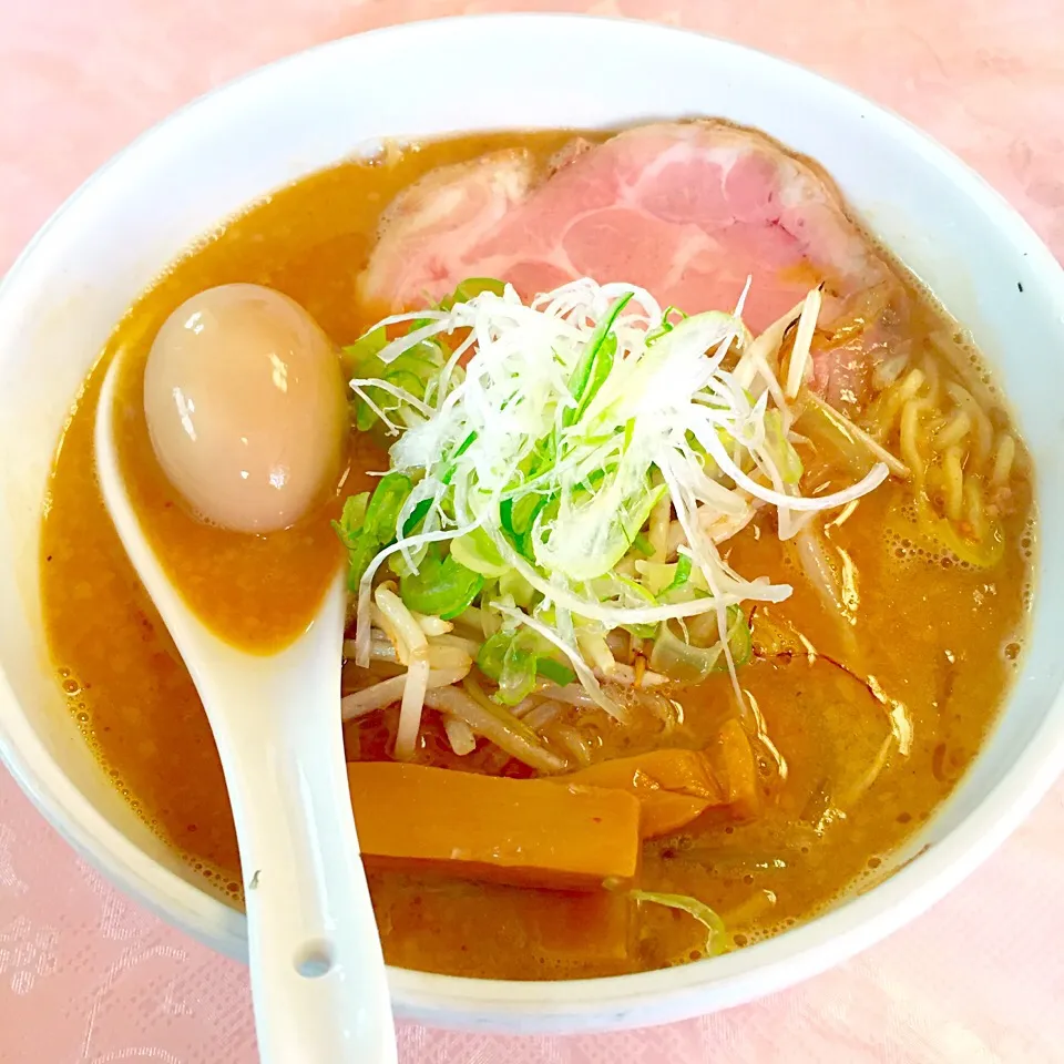 あやめ 味噌ラーメン 味玉トッピング|カウンター嬢さん