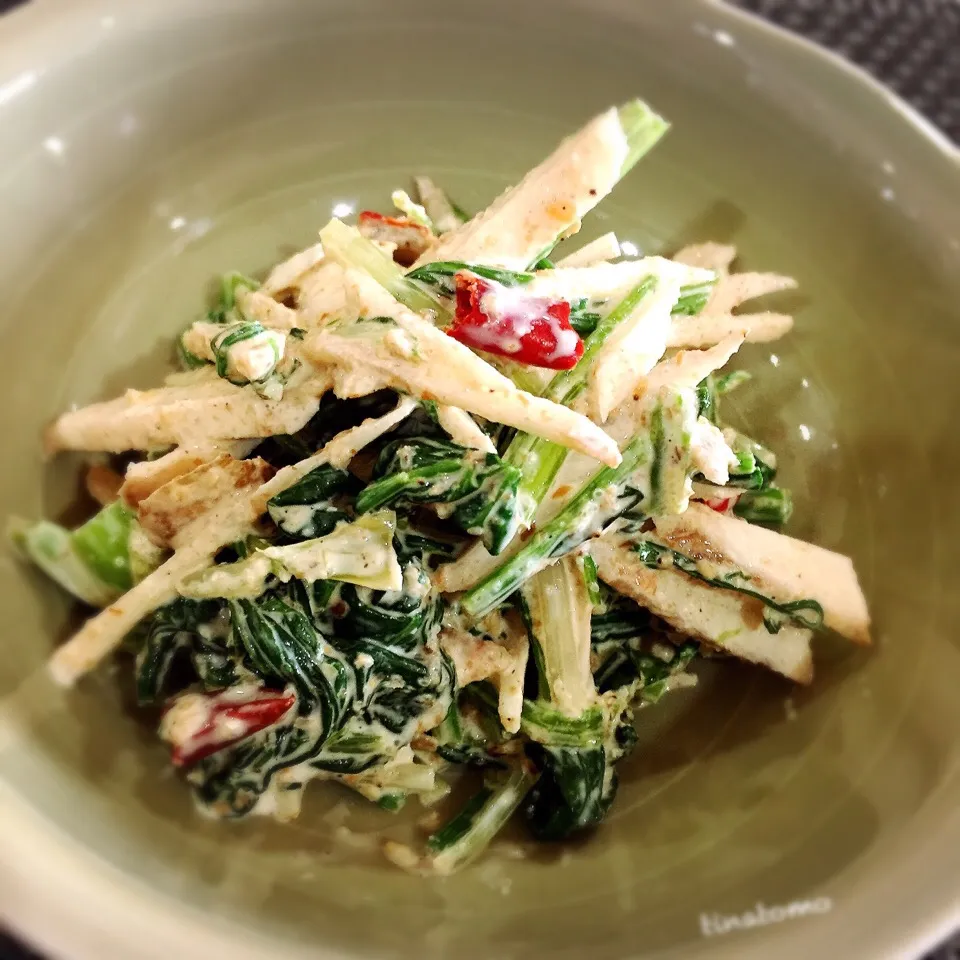 ほうれん草と水菜、ごぼうの和え物

すりごま、マヨ、お醤油、頂き物の和食屋さんのふりかけ、鷹の爪少しで和えてみたら、いかしてましたm(_ _)m|Tina Tomoko😋さん