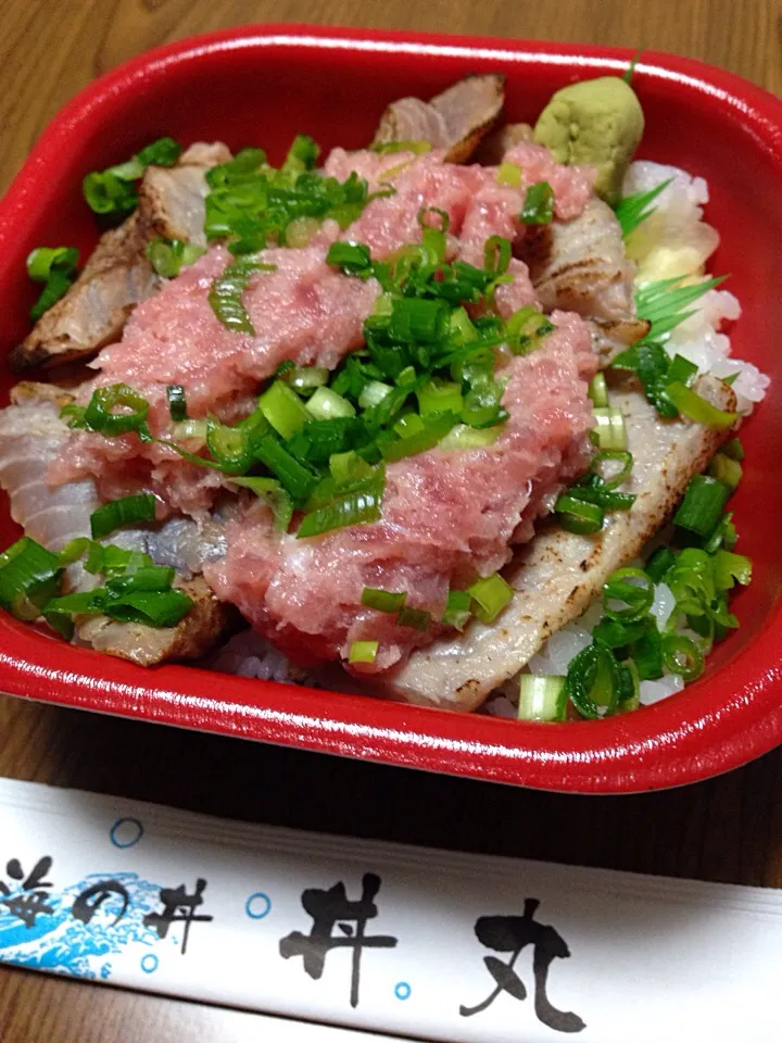 炙りマグロとネギトロ丼|🐶たぬとんキッチンさん