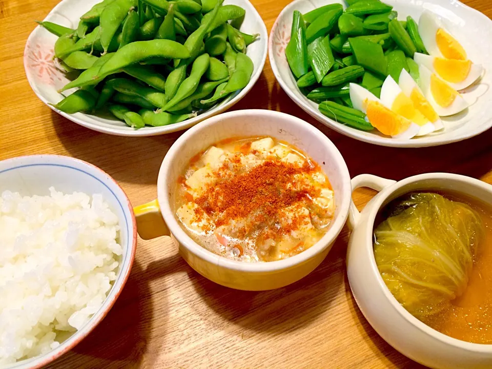 今夜の夕食:麻婆豆腐&スナップえんどうとゆで卵のサラダ&ロール白菜&枝豆|pigmegさん