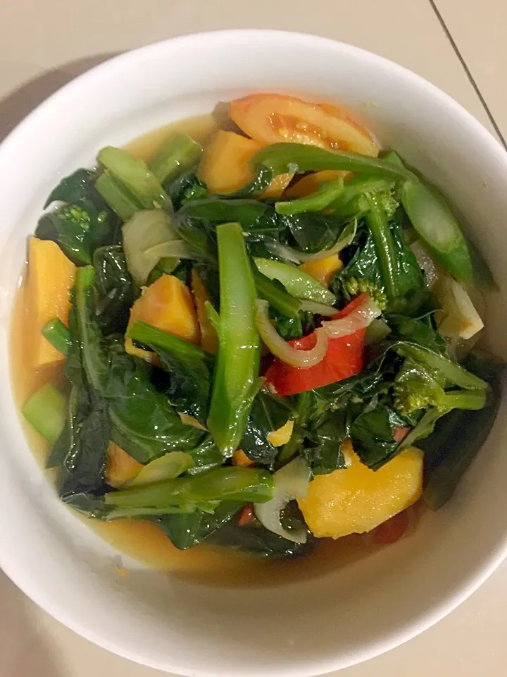 Stir Fried Kailan with Sweet Potato|itontweetsさん