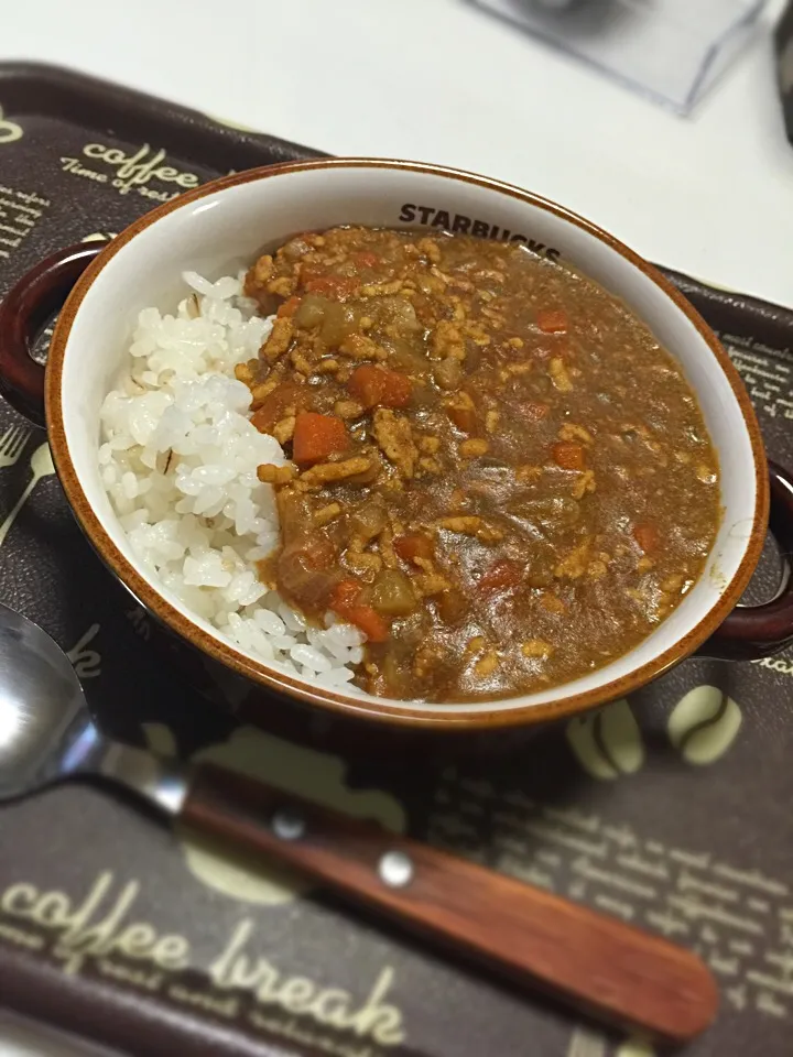 試食練習用！みじん切りお野菜のチキンカレー♡|いず⋈ + ゜さん