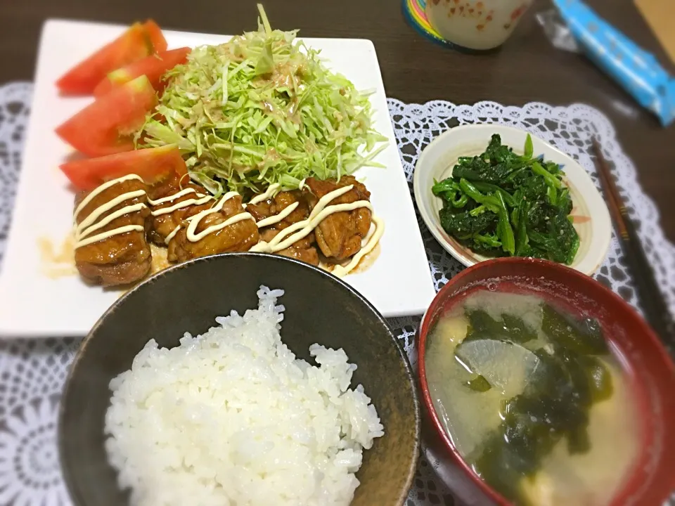 鶏むね肉の照り焼き
ほうれん草胡麻和え
大根、油揚げ、ワカメのお味噌汁|manamariさん