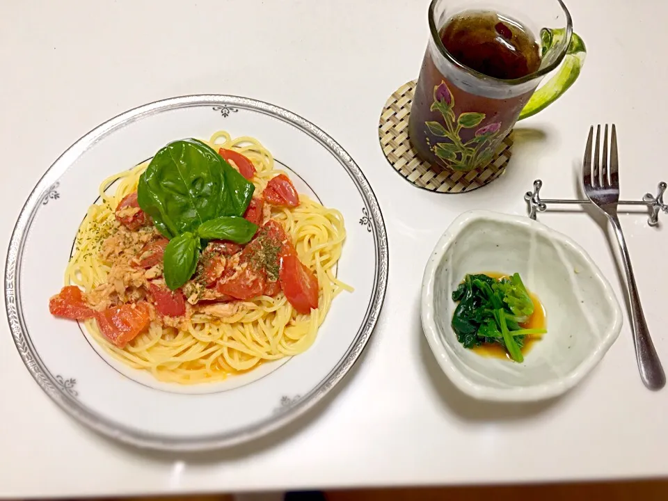 ツナとトマトのパスタ&ほうれん草の辛子醤油あえ|めぐみさん