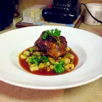 oxtail, brussles sprouts and herb gnocchi with concord grape jus|Joshua Robinsonさん