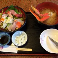 Snapdishの料理写真:特上スペシャル(特上魚山丼+カニ味噌汁(ハーフ))|egoshiさん