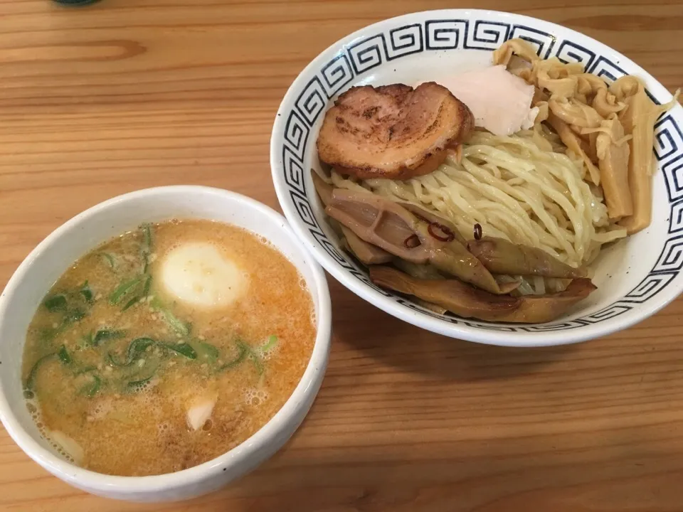 Snapdishの料理写真:特製みそとりそばのつけ麺(中盛、太麺、ピリ辛)|マロさん