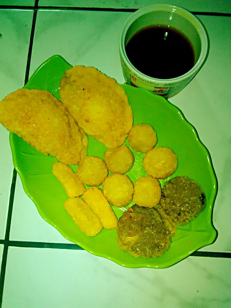 fried pempek, ready to eat|rosmaliahさん