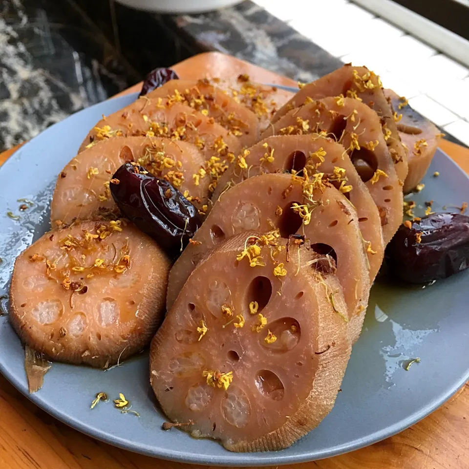 Snapdishの料理写真:sweet-scented osmanthus sticky rice sugar lotus root|🍞LeeLee🍞さん