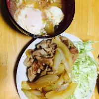 Snapdishの料理写真:彼作
生姜焼き
白菜炊いたやつ
うん。うまい！|たまごさん