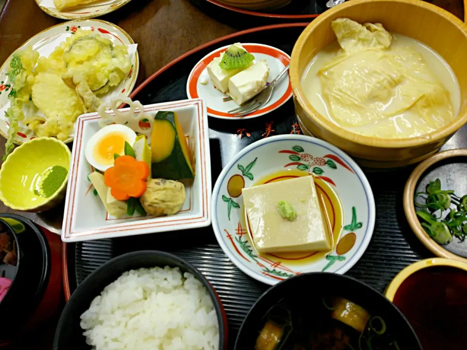 湯葉と京野菜デート天ぷら定食✨三千院門前|バリィちゃんさん