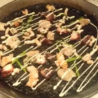 Snapdishの料理写真:An amazing Negra paella @ ElBorn, HK. Great for sharing!
#Spanish cuisine #paella|Vanessa Cさん