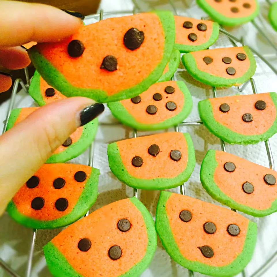 Snapdishの料理写真:🍉🍉🍉watermelon shaped cookies|Tinky 🍒さん