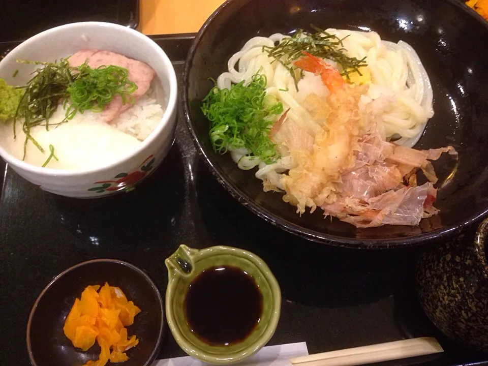 ネギトロ丼と、冷やしおろしエビ天うどん|aynyaynyさん