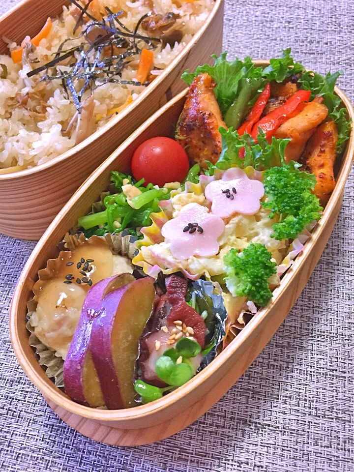 Snapdishの料理写真:高校生息子のお弁当 ♪ あさり入り炊き込み御飯 ♪|キラりんさん