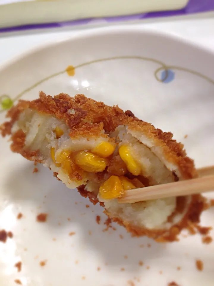 Fries mash potatoes filled with sweet corn|Palm Palm Ariyaprayoonさん