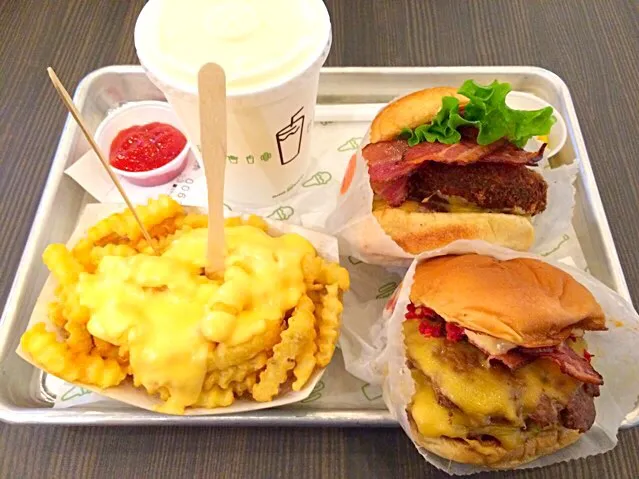 Snapdishの料理写真:Shake Shack☻♡|JEDAIさん