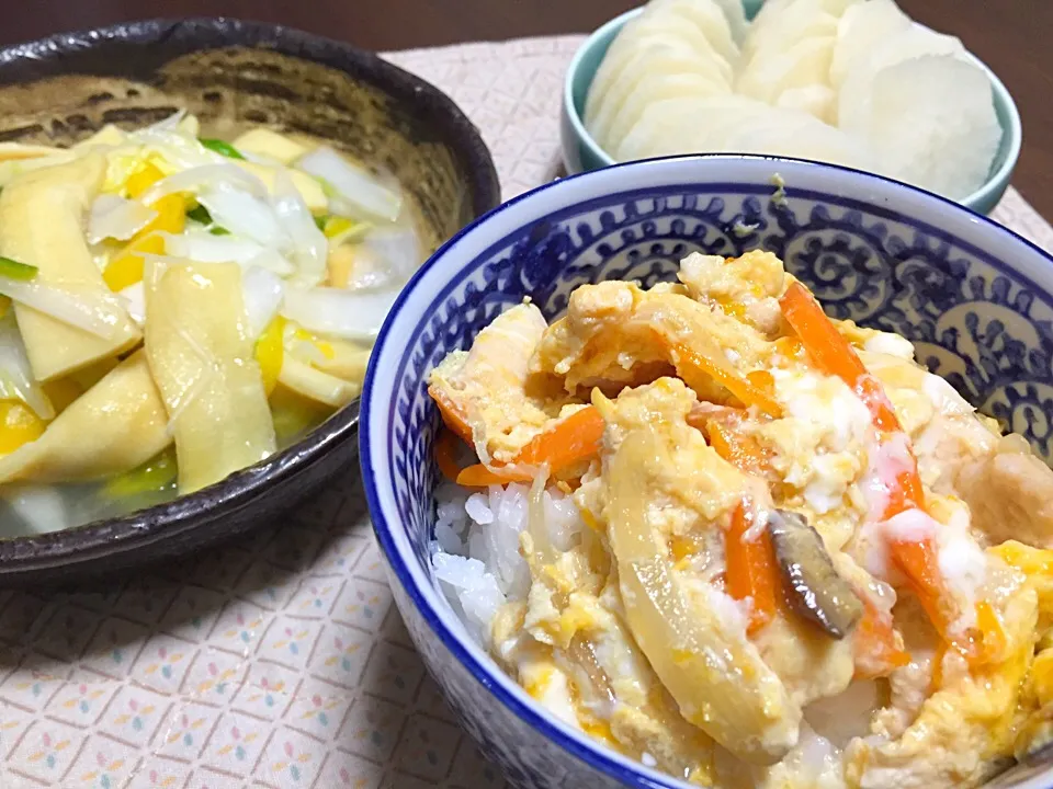 親子丼ミニ・高野豆腐と野菜の甘酢炒め煮|Yuko Kisoさん