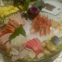 Snapdishの料理写真:#Japanese cuisine #sashimi #fresh Japanese buffet always starts with a great selection of sashimi|Vanessa Cさん