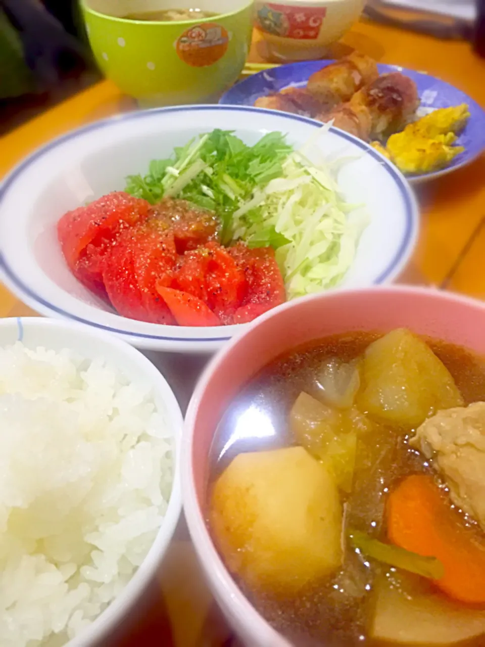 ベーコン入りクリームコロッケ  焼き芋  トマトとキャベツ水菜のサラダ  豚汁  (里芋人参蕪大根牛蒡白菜豚肉  赤だし味噌)|ch＊K*∀o(^^*)♪さん