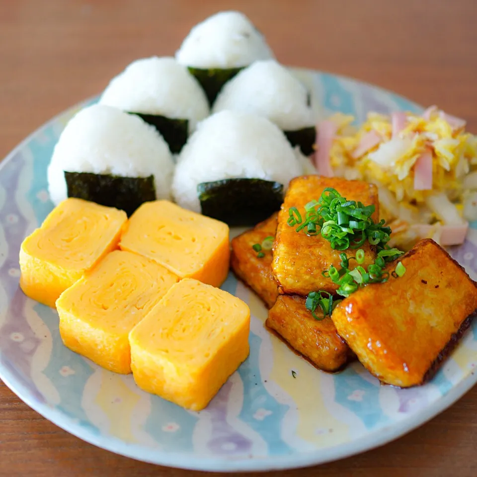 お昼のおにたまプレート🍙|キヨシュンさん